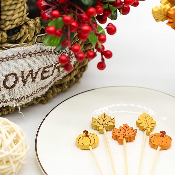 Fall Cocktail Picks Pumpkin Maple Leaf Assorted Autumn Theme Toothpicks Fruit Drinks Dessert Sticks Food Sandwich Appetizer Charcuterie Skewers, for Thanksgiving Decorations Party Supplies (200)