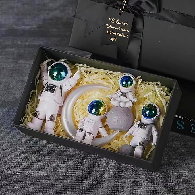 Gradient Astronaut Statues Set of 4, Spaceman Figurines Space Theme Party Nursery Home Office Decor