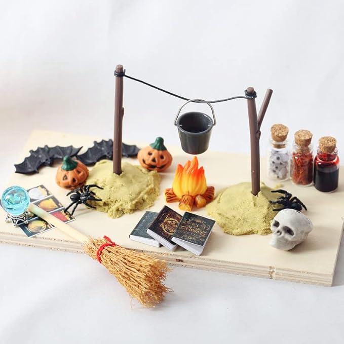 Dollhouse Decoration Accessories, 1:12 Dollhouse Ornament Mini Halloween Horror Decoration Set