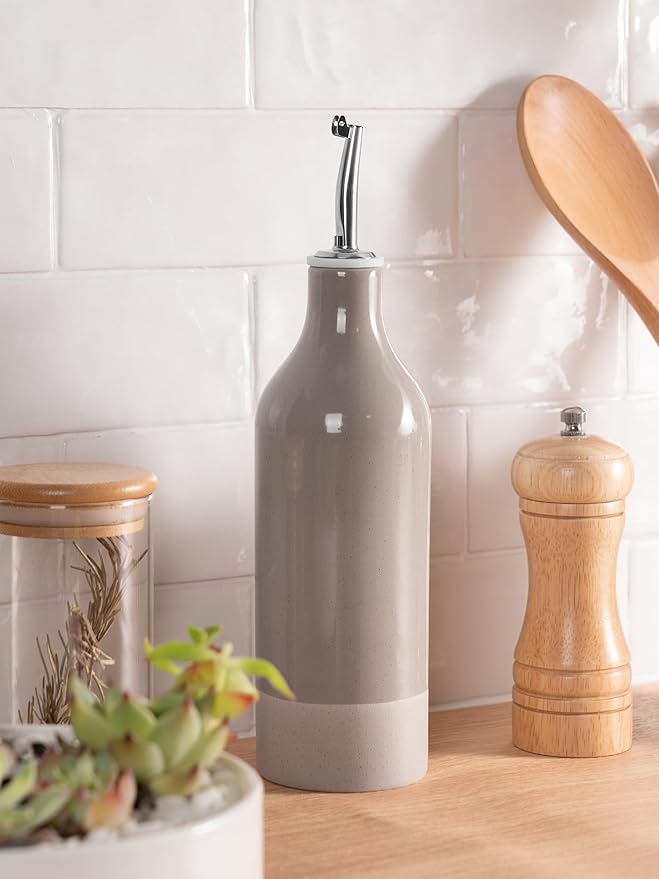 famiware Milkyway 16oz Ceramic Olive Oil Dispenser Bottle, 1 Piece Oil Dispenser for Kitchen with Stainless Steel Pourers, Suitable for Storage Vinegar, Soy Sauce, Coffee Syrup, Cinnamon Brown