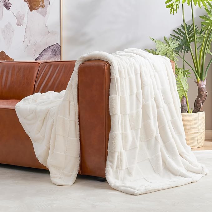 Cozy Bliss Checkered White Faux Rabbit Fur Throw Blanket, Soft Fuzzy Fluffy Minky Cream Furry Blankets for Couch, Bed (50 * 60 Inches Ivory)