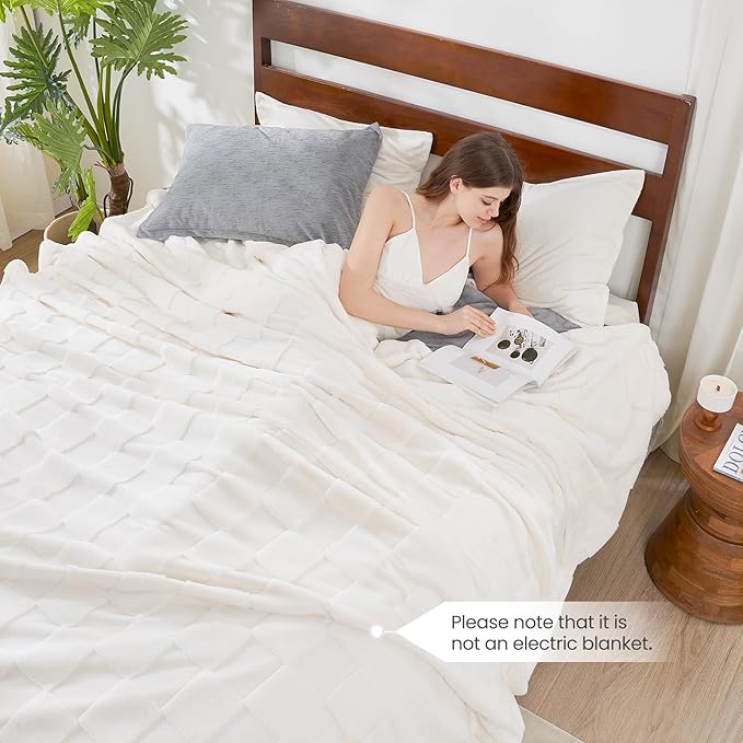 Cozy Bliss Checkered White Large Faux Rabbit Fur Twin Bed Blanket, Soft Fuzzy Fluffy Minky Cream Furry Blankets for Couch, Bed, Adults (60 * 80 Inches Ivory)