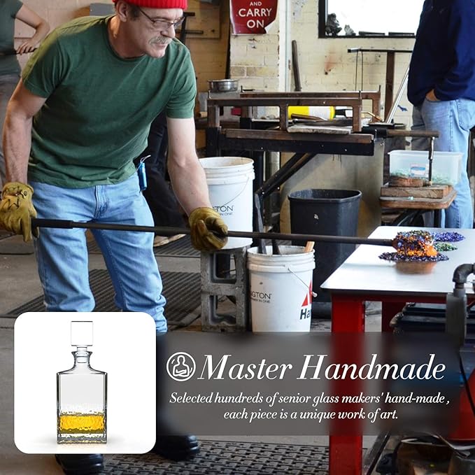 Glass Decanter with Airtight Geometric Stopper - Whiskey Decanter for Wine, Bourbon, Brandy, Liquor, Juice, Water, Mouthwash. Italian Lead-Free Glass (700ml/Crushed Ice)