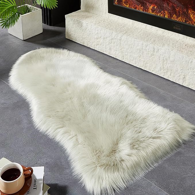 AMTOVO Faux Fur Rug, Light Grey Area Rug, Fluffy Sheepskin Rug, Fuzzy Ultra Soft 2 x 4 ft Shag Rugs for Bedroom Sofa Throw Cushion Room Decor, Sheepskin