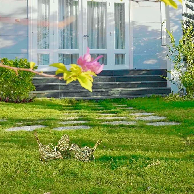 Artisan Handmade Gold-Wire Woven Bird Statues Trio Table Decor- Modern Farmhouse Shelf Decor with Hanging Chain, Multi-Pose Metal Bird Figurines for Home Office & Holiday Display