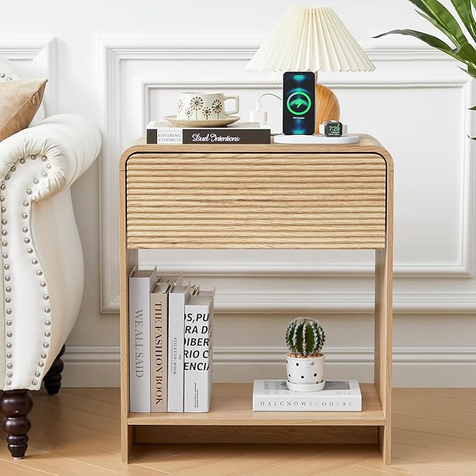 Fluted Nightstand with Charging Station, Mid Century Modern Bed Side Table End Table with Drawer Storage, Large Wooden Night Stands Bedside for Bedroom Living Room Sofa Office, Natural