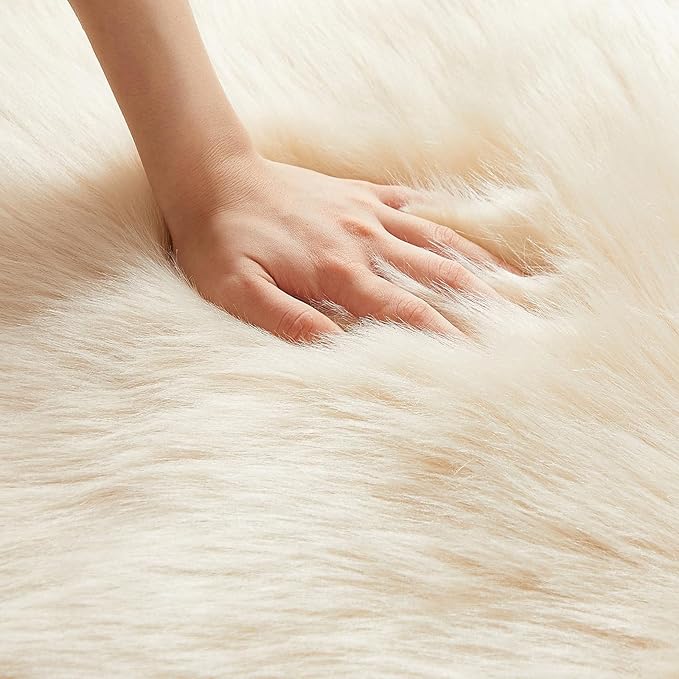 AMTOVO Faux Fur Rug, Beige Small Area Rug, Fluffy Sheepskin Rug, Fuzzy Ultra Soft 2 x 3 ft Shag Rugs for Bedroom Sofa Throw Cushion Room Decor, Sheepskin