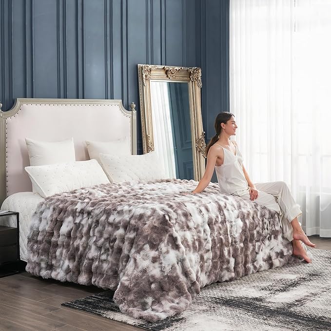 Cozy Bliss Faux Fur Throw Blanket for Couch, Fuzzy Soft Plush Thick Bubble Blanket for Sofa Bedroom Living Room, 108 * 90 Inches Tie Dye Taupe