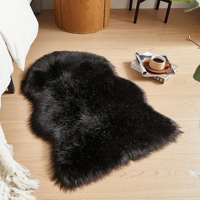 AMTOVO Faux Fur Rug, Black Small Area Rug, Fluffy Sheepskin Rug, Fuzzy Ultra Soft 2 x 3 ft Shag Rugs for Bedroom Sofa Throw Cushion Room Decor, Sheepskin