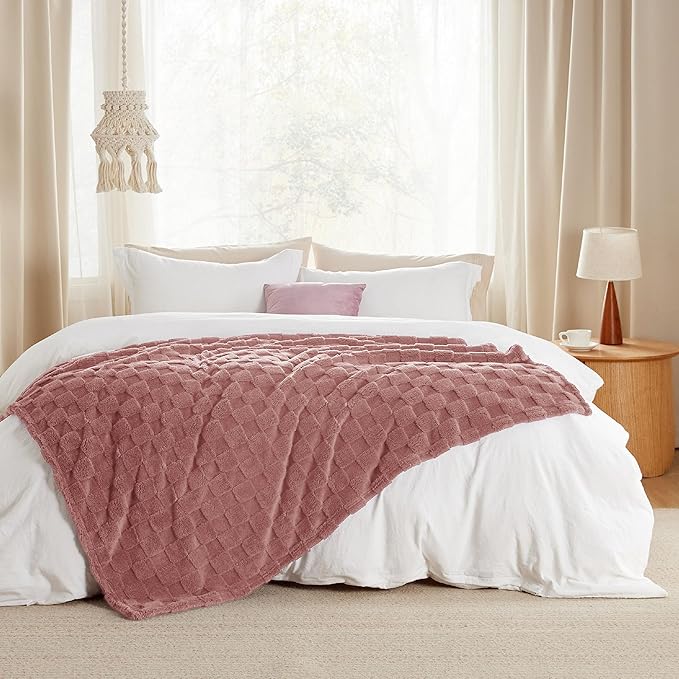 Bedsure GentleSoft Twin Blanket for Bed Dusty Pink - Super Soft Cozy Blankets for Women Men Girls, Cute Fuzzy Fleece Throws for Bedroom Couch, 60x80 Inches