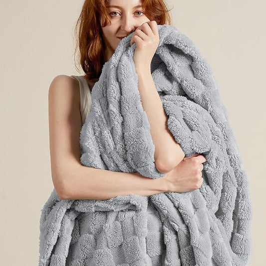 Bedsure GentleSoft Silver Grey Throw Blanket for Couch - Checkered Fleece Blankets Gifts for Women Men Girls, Cute Soft Cozy Throw for Bedroom Home Decor Gifts, 50x60 Inches