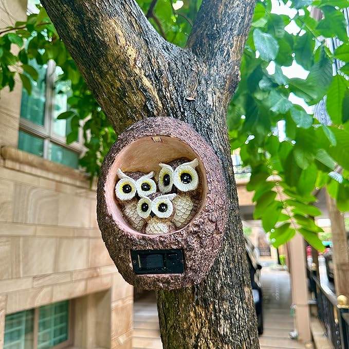 Garden Owl Family Tree Hugger Statue Solar Powered Outdoor Wall Mounted Figurine Light Resin Sculpture Home Decoration Housewarming Ornament Unique Gift
